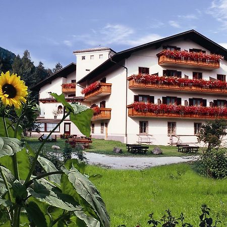 Hotel Brueckenwirt - Al Ponte Montagna Ngoại thất bức ảnh
