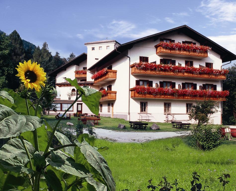 Hotel Brueckenwirt - Al Ponte Montagna Ngoại thất bức ảnh